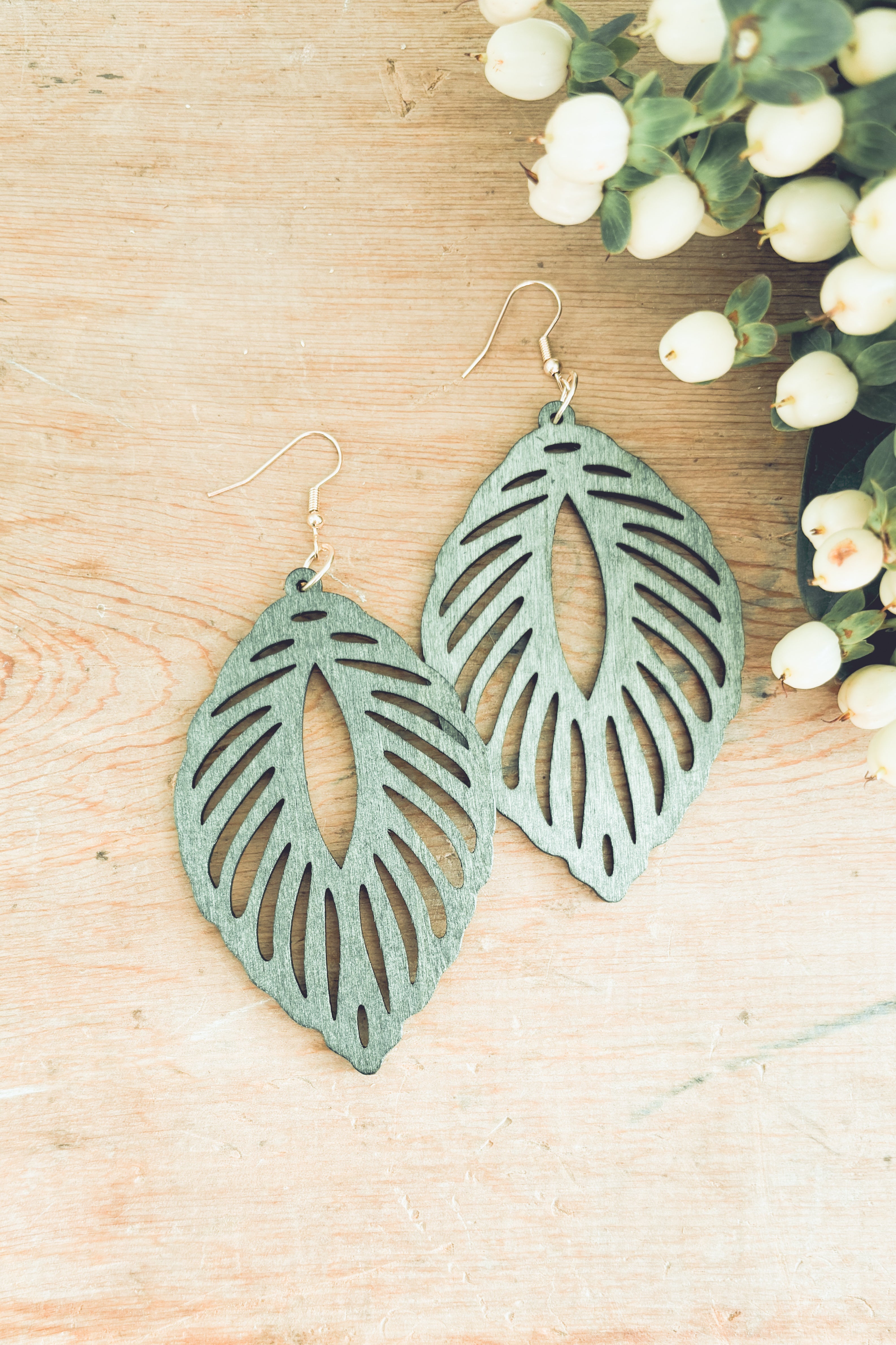 Beautiful Green Wood Leaf Earrings