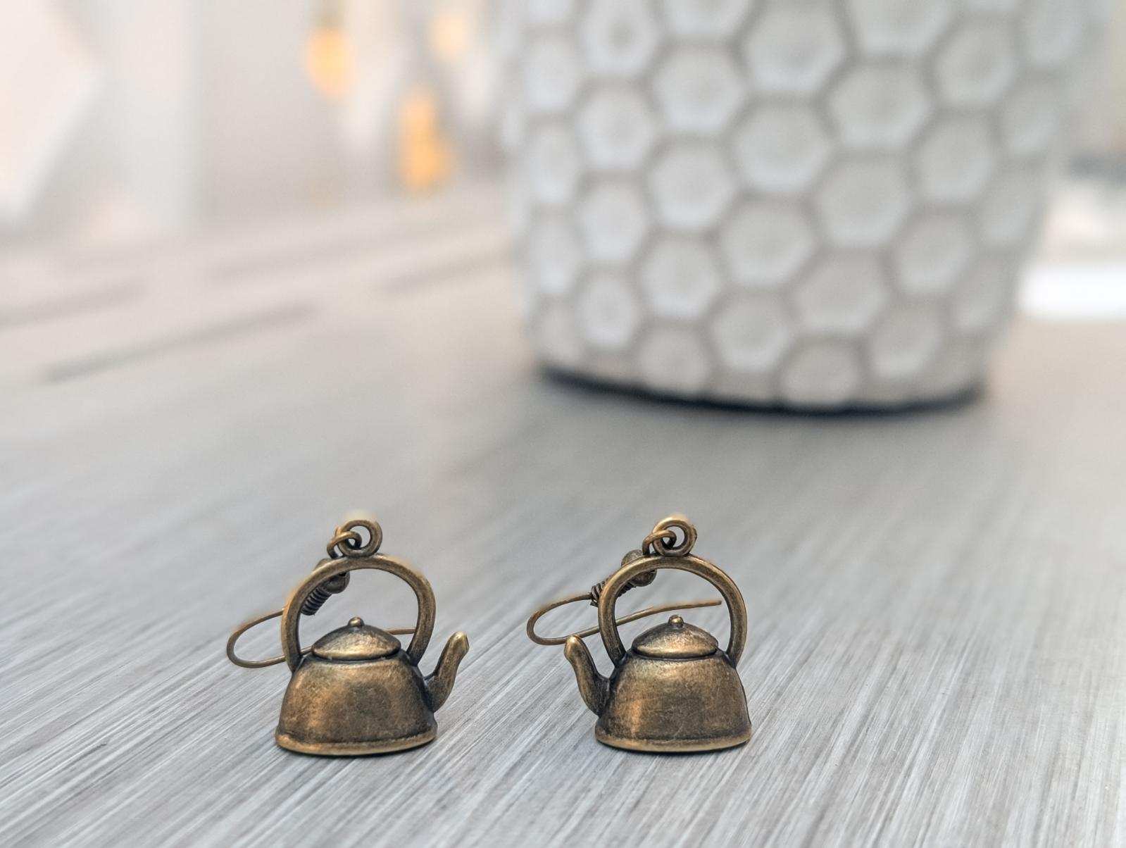Adorable Tea Kettle Earrings
